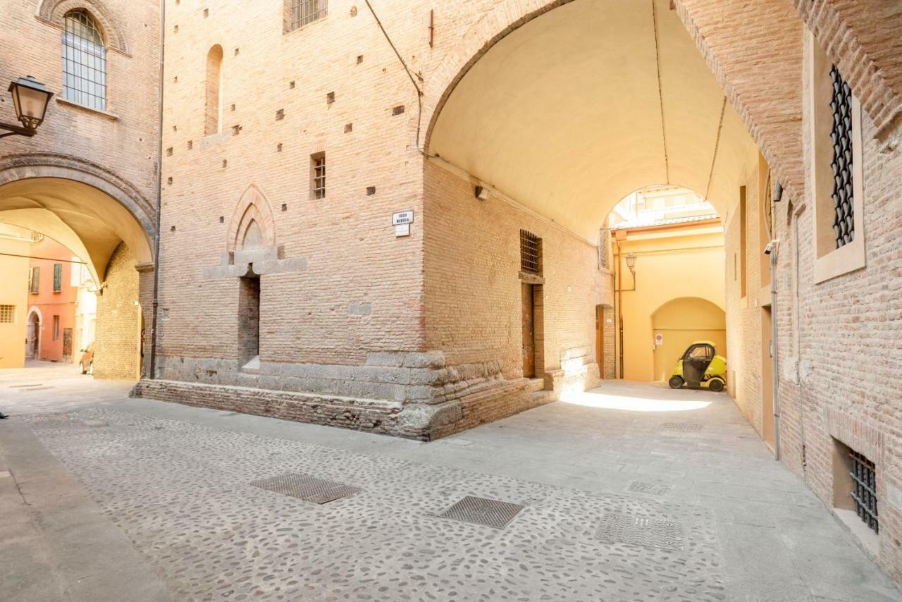 Lo Scrigno Delle 2 Torri! Nel Cuore Del Centro, Vicino A Via Rizzoli Болонья Экстерьер фото